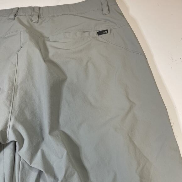 Oakley Stretch Golf Pants Men’s 36x32 Light Gray Performance Flat Front - Picture 8 of 8